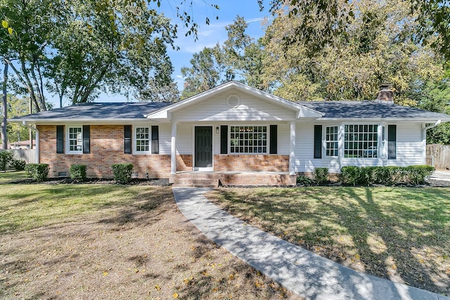 single story home featuring a front yard and a porch