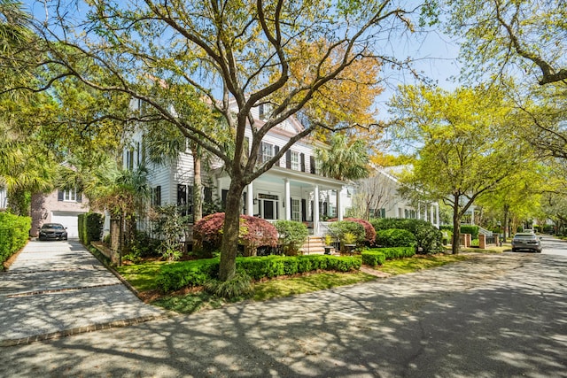 view of front of home featuring driveway