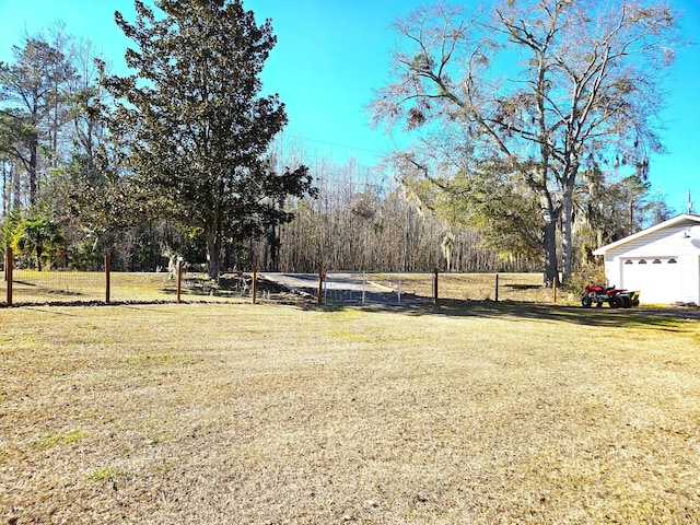 view of yard featuring fence