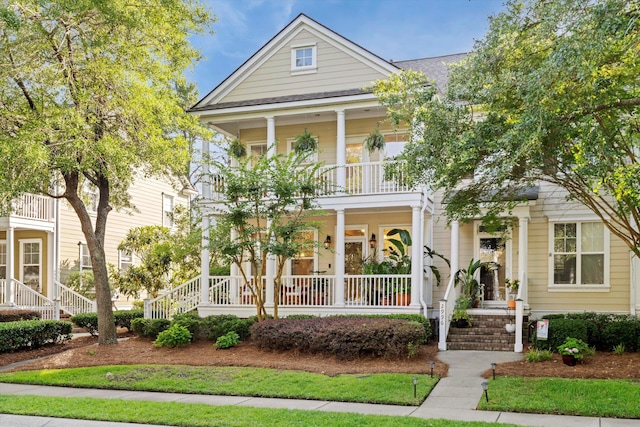 3000 Treadwell St, Mount Pleasant, SC 29466 - neoclassical / greek revival house with a balcony and a porch