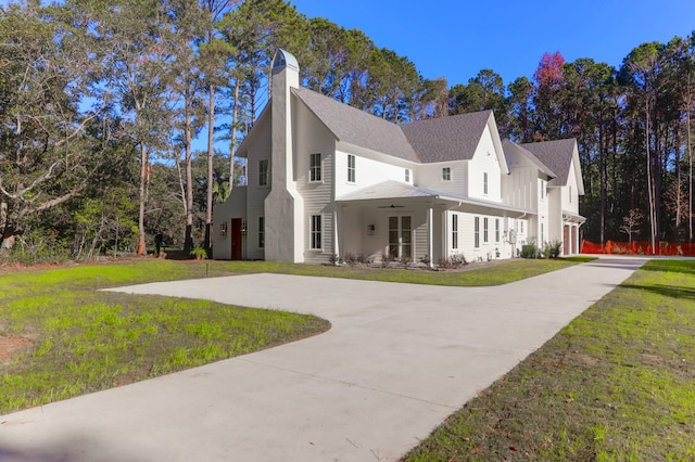 view of front of house with a front yard