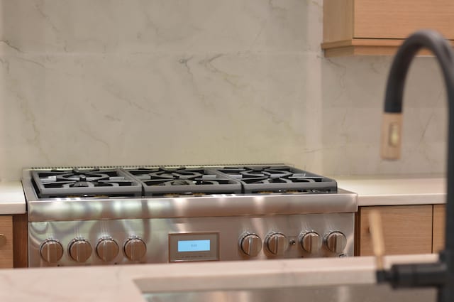 details featuring backsplash