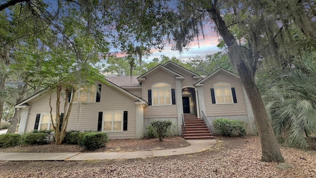 view of front of property