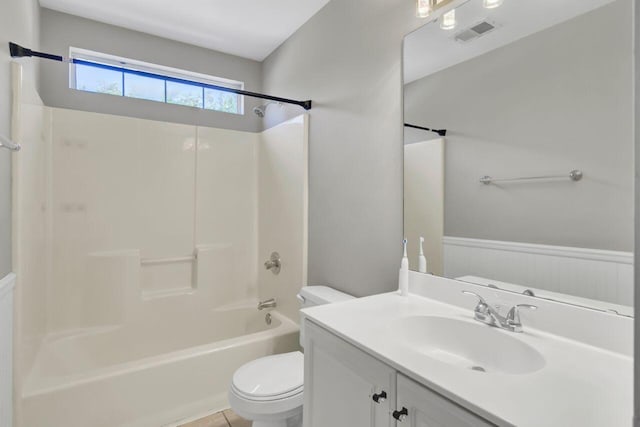 434 Antebellum Ln, Mount Pleasant, SC 29464 - full bathroom featuring toilet, vanity, and shower / washtub combination