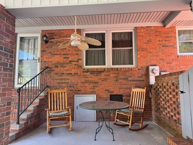 1153 Cherokee Dr, Manning, SC 29102 - view of patio with ceiling fan and outdoor dining area