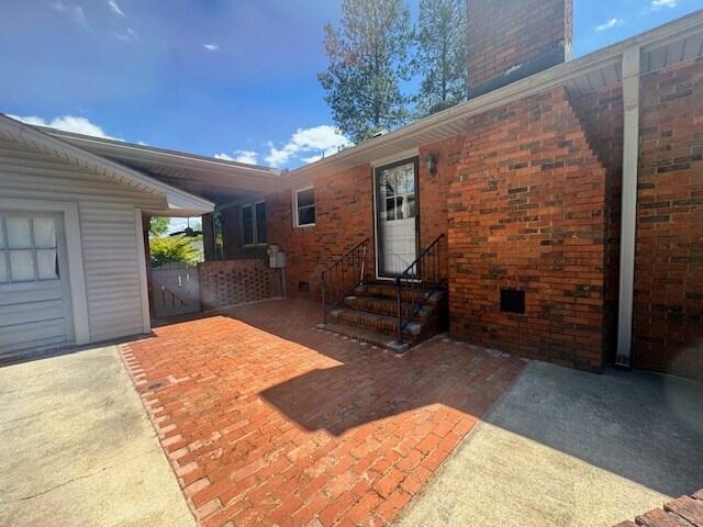1153 Cherokee Dr, Manning, SC 29102 - view of patio featuring entry steps