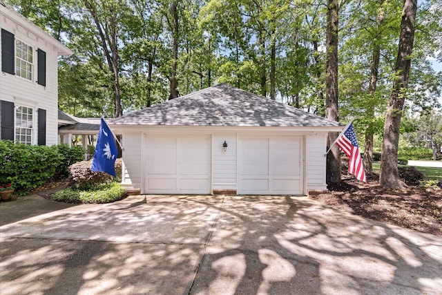 view of detached garage