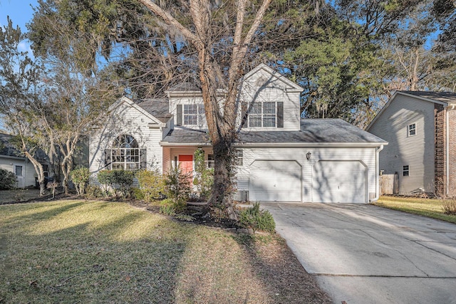 view of front of property with a front lawn