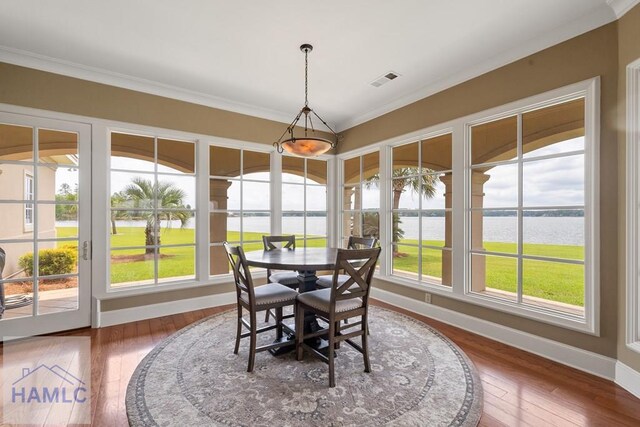 745 Chickasaw Trl, Sparta, GA 31087 - sunroom featuring a water view