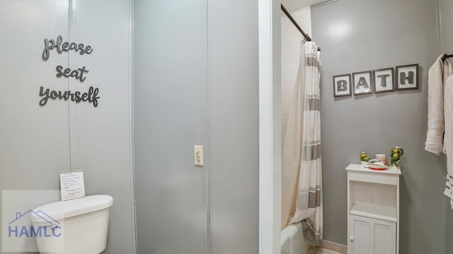 314 Twin Parks Dr, Jesup, GA 31545 - full bath with toilet and shower / bath combination with curtain