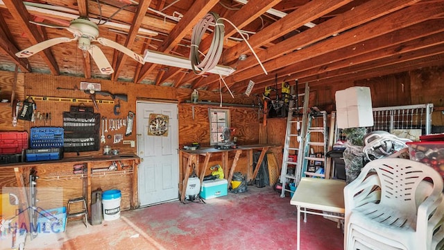 314 Twin Parks Dr, Jesup, GA 31545 - garage featuring ceiling fan