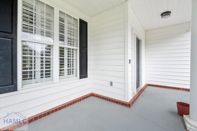301 Marsh View Dr, Richmond Hill, GA 31324 - view of porch