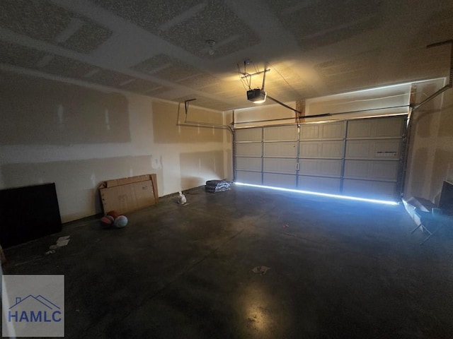 132 Turpentine Trl, Hinesville, GA 31313 - garage featuring a garage door opener