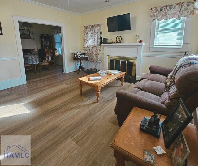 bathroom featuring hardwood / wood-style floors, vanity, toilet, a textured ceiling, and a shower with shower curtain