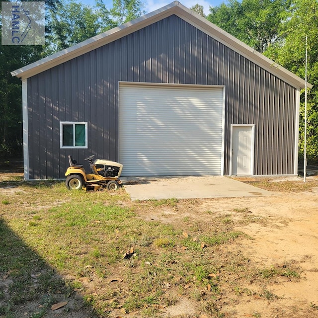 26 Cason Rd, Pembroke, GA 31321 - detached garage with driveway
