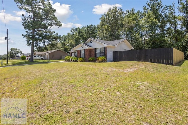 128 W Kenny Dr, Hinesville, GA 31313 - view of front facade