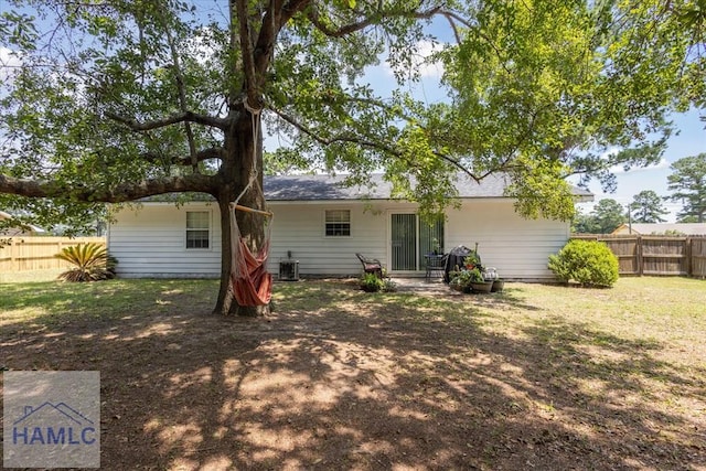 128 W Kenny Dr, Hinesville, GA 31313 - rear view of property