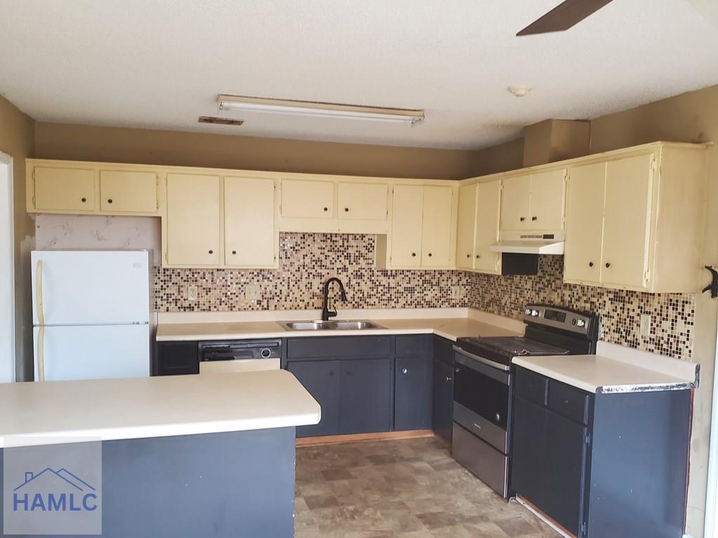 1089 Desert Shield St, Hinesville, GA 31313 - photo 4