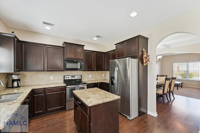 646 Red Oak Ln, Hinesville, GA 31313 - photo 17