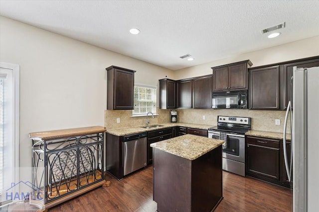 646 Red Oak Ln, Hinesville, GA 31313 - photo 18