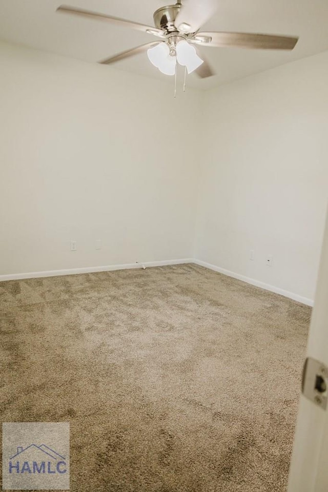 unfurnished room with carpet flooring and ceiling fan