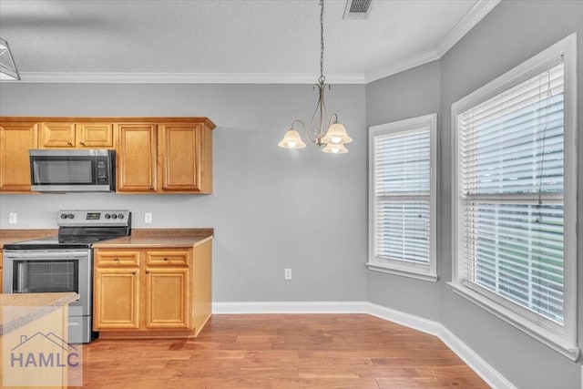 1212 E Barnard St, Glennville, GA 30427 - photo 9