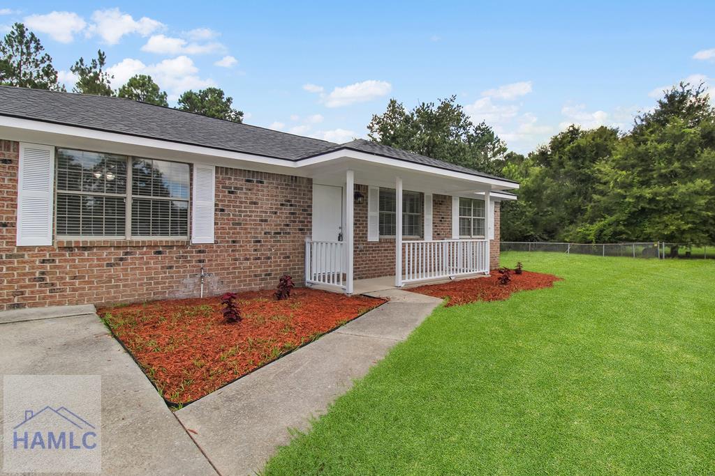 1464 Paul Caswell Blvd, Hinesville, GA 31313 - photo 1