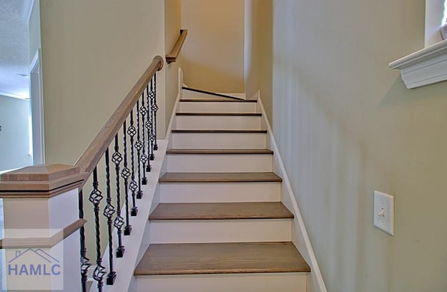 587 Fairview Cir, Hinesville, GA 31313 - view of staircase