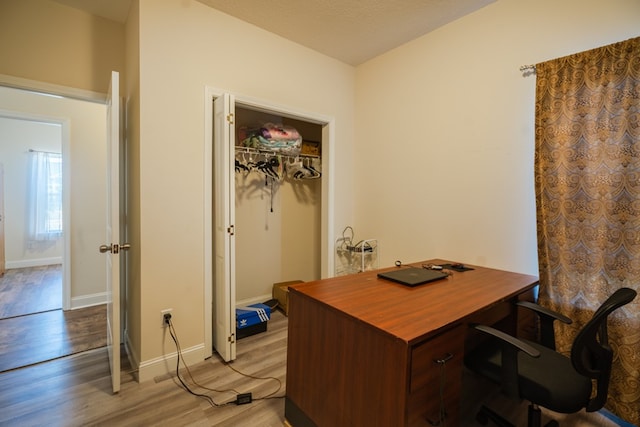 361 Thorp Cir, Hinesville, GA 31313 - office featuring light hardwood / wood-style floors
