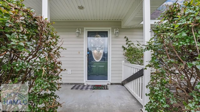705 S 11th St, Jesup, GA 31545 - view of exterior entry featuring covered porch