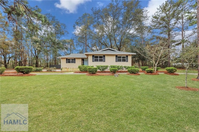 105N Bay St, Jesup, GA 31545 - view of front of property featuring a front lawn