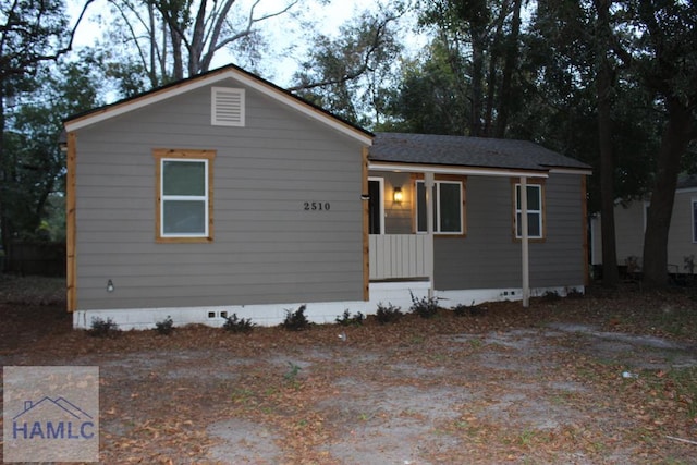 view of front of house featuring a porch