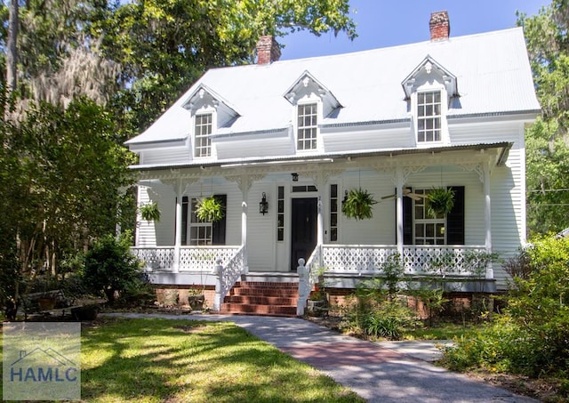 view of front facade featuring a porch