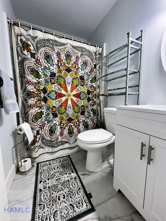 3520 Waycross Hwy, Jesup, GA 31545 - full bath featuring marble finish floors, vanity, and curtained shower