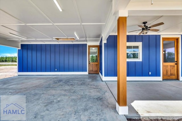 garage with ceiling fan