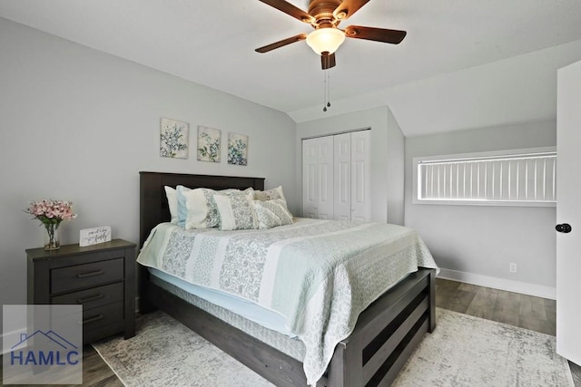 226 Topi Trl, Hinesville, GA 31313 - bedroom featuring wood finished floors, a closet, baseboards, and ceiling fan