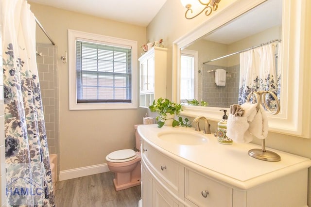 375 Eastridge Rd, Savannah, GA 31406 - full bathroom featuring hardwood / wood-style floors, vanity, toilet, and shower / tub combo with curtain