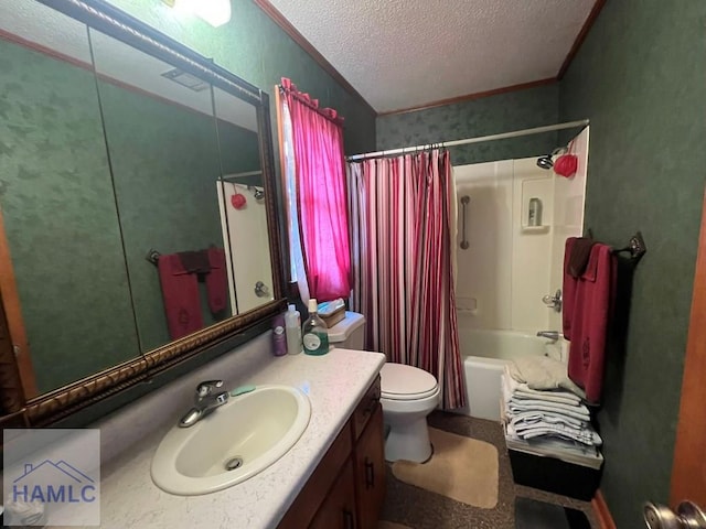 224 Bacon St, Jesup, GA 31545 - full bathroom featuring a textured ceiling, vanity, toilet, and shower / bath combination with curtain