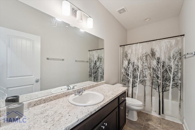 91 Thomas Way SE, Ludowici, GA 31316 - full bath with vanity and shower / bath combo with shower curtain