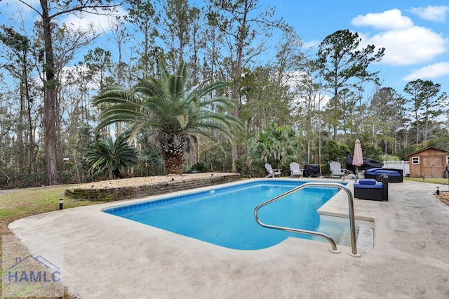 view of pool featuring a patio area and a jacuzzi