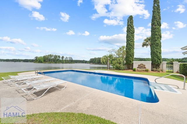 745 Chickasaw Trl, Sparta, GA 31087 - outdoor pool with a patio and a water view