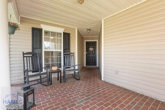 99 Scarlett Ln, Richmond Hill, GA 31324 - view of covered porch