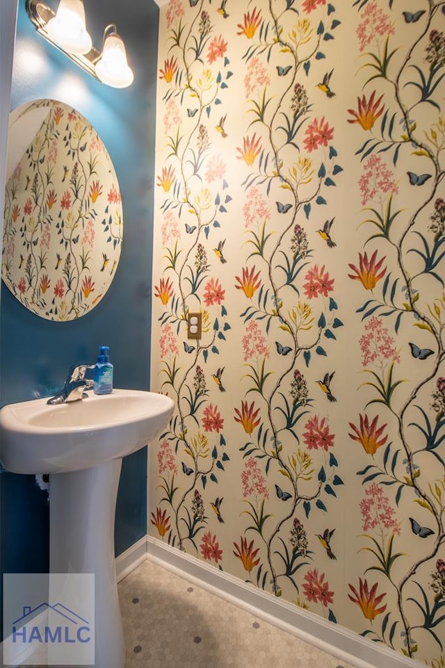 bathroom featuring baseboards