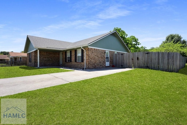 926 Poppleton Dr, Hinesville, GA 31313 - view of front facade featuring brick siding