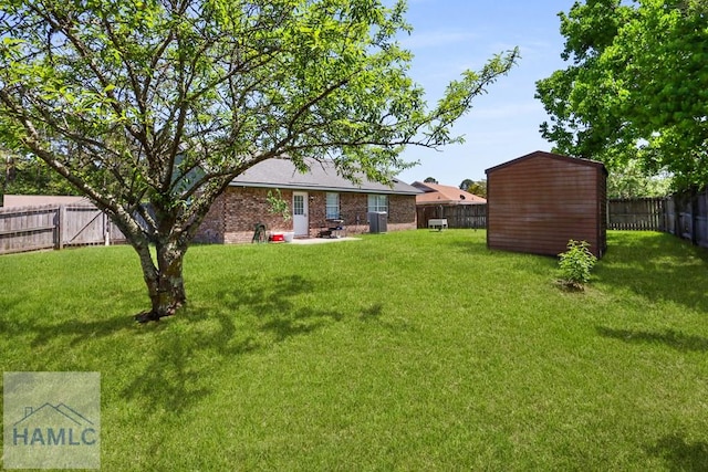 926 Poppleton Dr, Hinesville, GA 31313 - view of yard with cooling unit