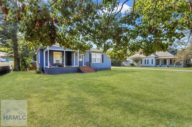 view of front of property with a front yard