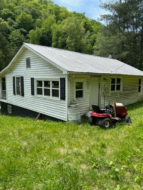 1144 Fairview Rd, Duffield, VA 24244
