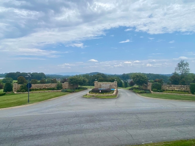 Listing photo 2 for 156 N Forest Ln, Blountville TN 37617