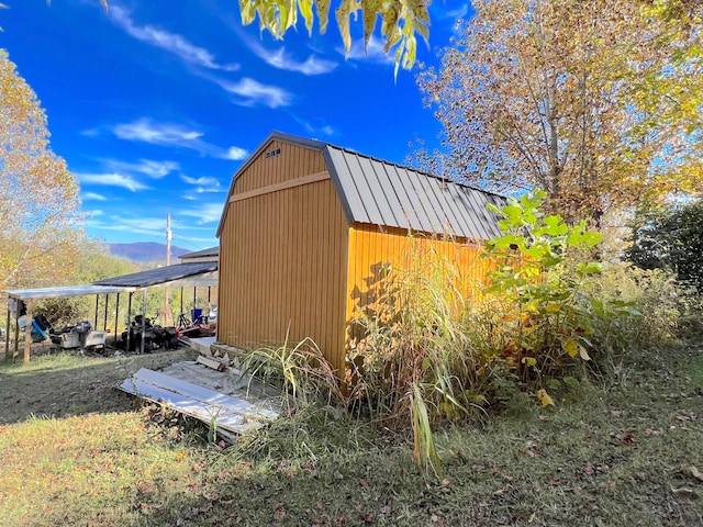 view of outbuilding