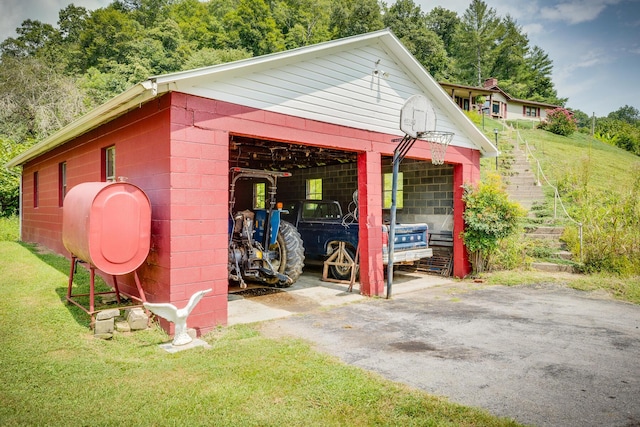 view of outdoor structure